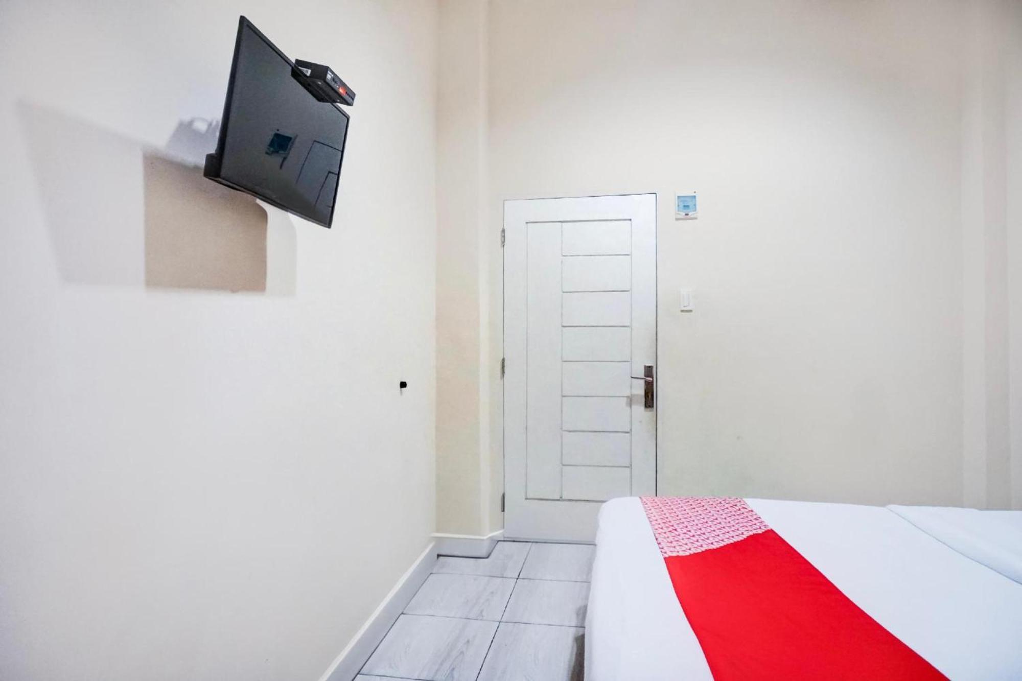 Hotel O Medan City Near Lapangan Benteng Formerly Ralica Residence Buitenkant foto