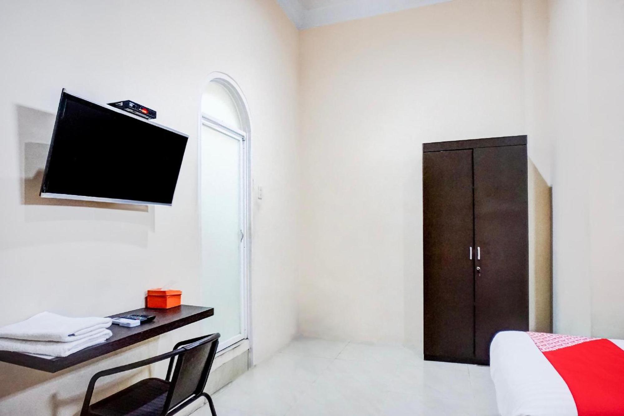 Hotel O Medan City Near Lapangan Benteng Formerly Ralica Residence Buitenkant foto